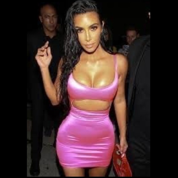 ❤️‍🔥SOLD❤️‍🔥 Cut To The Chase Mini Dress - Hot Pink - Picture 3 of 8